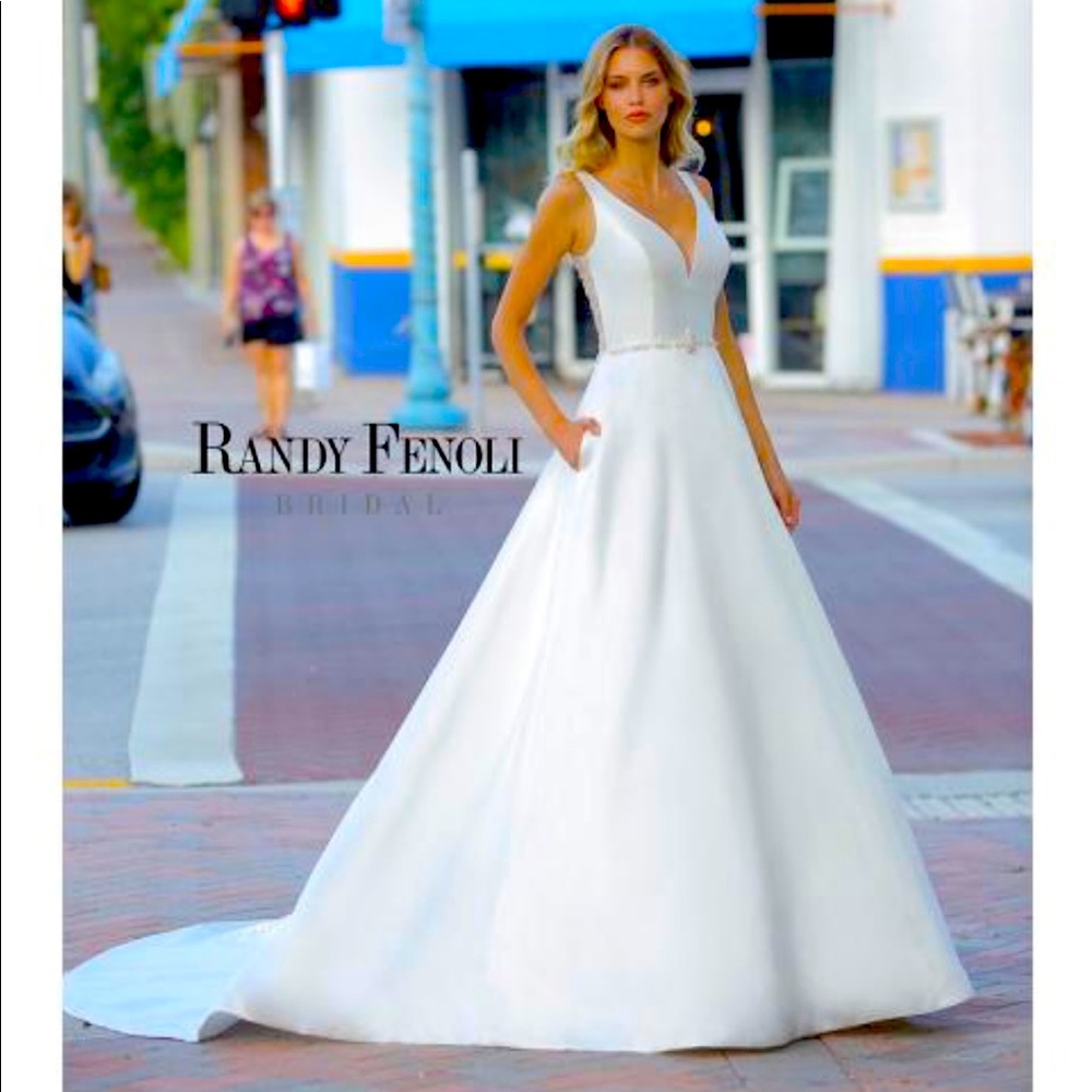 Beautiful Randy Fenoli wedding gown, size 12